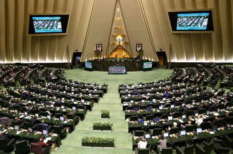 هوش مصنوعی و آموزش؛ تکالیف جدید مجلس برای دستگاه‌های آموزشی